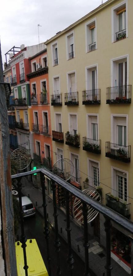 Hostal Oxum Madrid Exterior foto