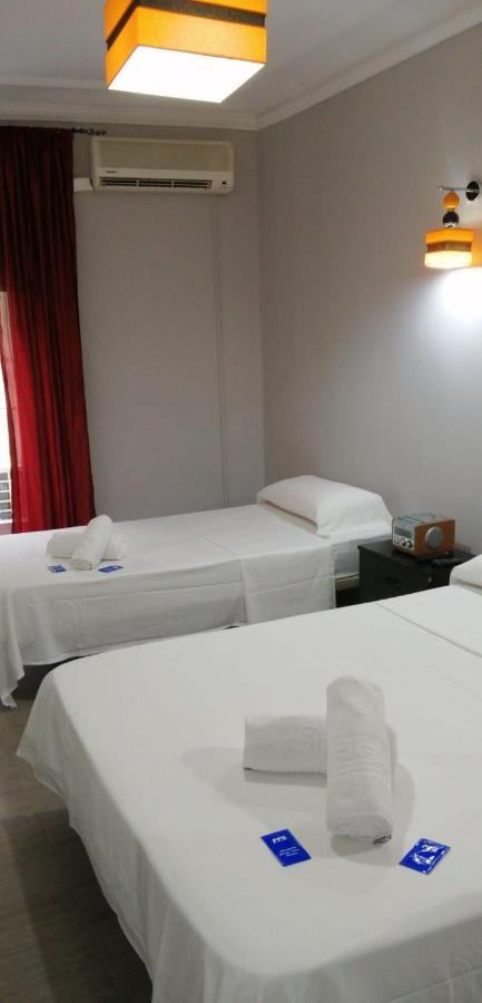 Hostal Oxum Madrid Exterior foto