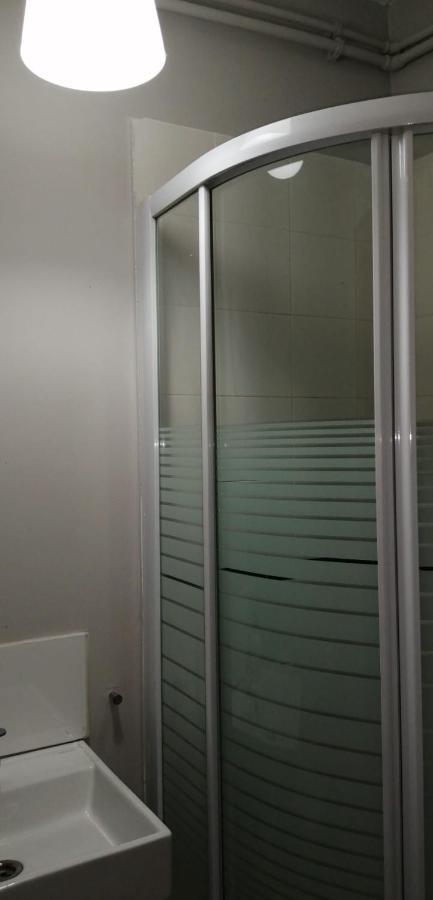 Hostal Oxum Madrid Exterior foto